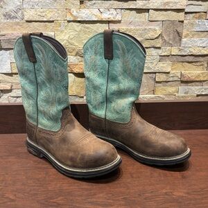 Women’s Size 11 Ariat Composite Toe Waterproof Work Boot. NWOT!